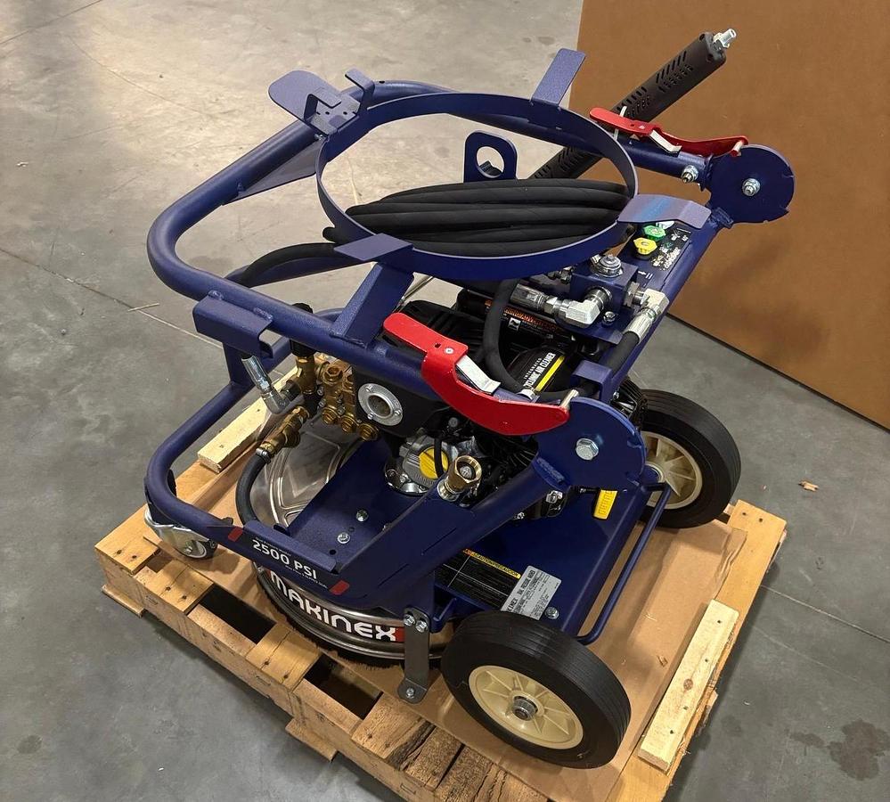 Used Makinex DPW-2500 Pressure Washer - BRAND NEW!