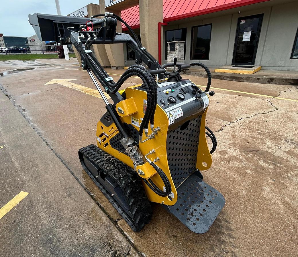 Used 2026 Sdlanch SSL60 Skid Steer Loader - BRAND NEW!