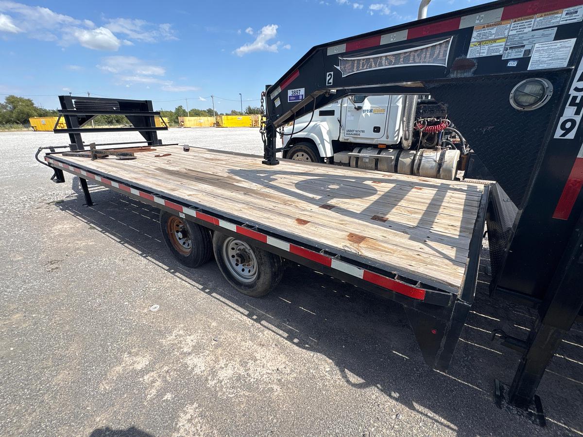 Used 2018 Texas Pride 20 Gooseneck Flatbed Trailer 14,000 lb GVWR