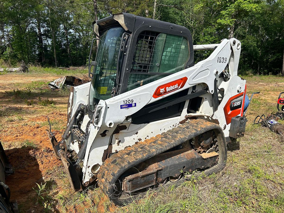 Used 2021 Bobcat Skid Steer T595