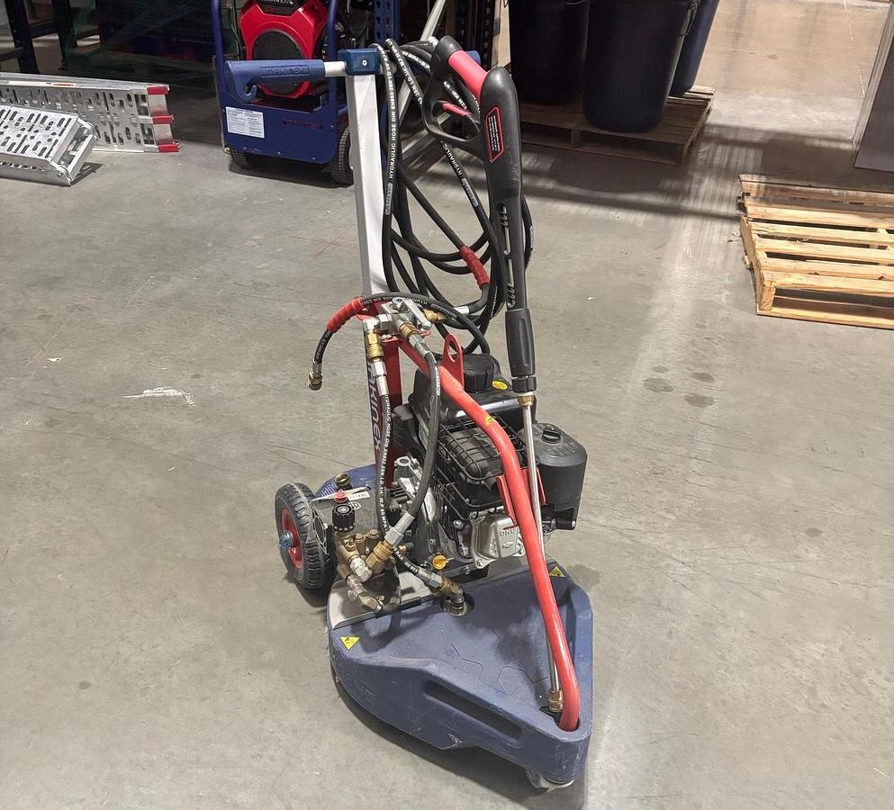 Used Makinex DPC-2200 Pressure Washer - BRAND NEW!