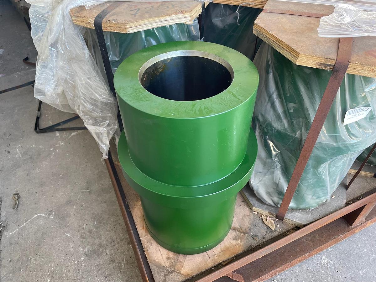 (9) SOILMEC 9T-1000 5-1/2" Chrome Pump Liners (UNUSED)