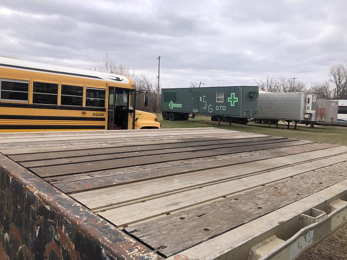 Used 2004 Transcraft 53 ft step deck trailer