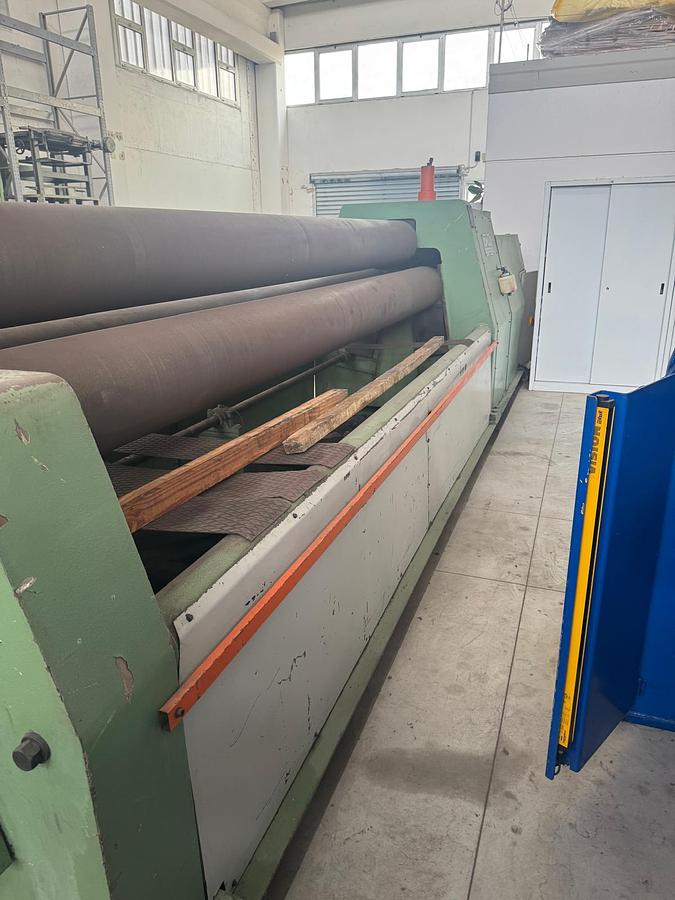 Usato CALANDRA IDRAULICA CMLL USATA