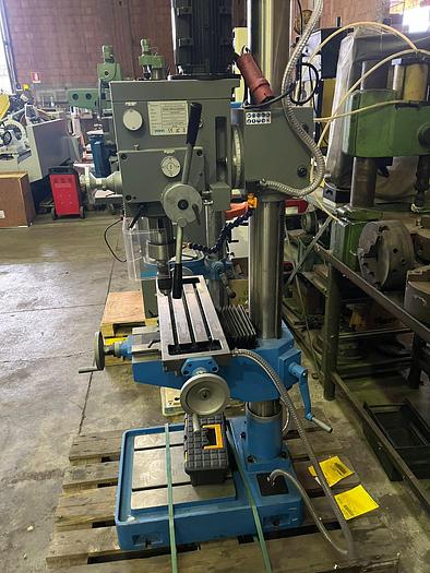 TRAPANO FRESA CON DISCESA AUTOMATICA DA STOCK