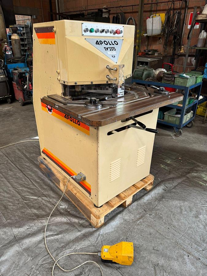 Usato SCANTONATRICE AD ANGOLO VARIABILE USATA