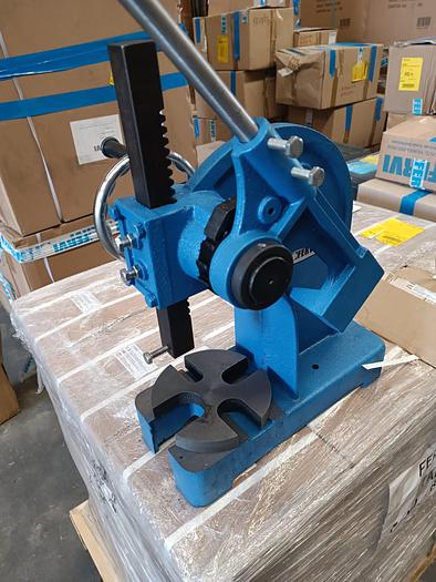 PRESSA MANUALE A CREMAGLIERA IN STOCK