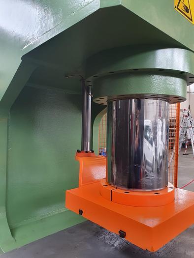 Usato PRESSA GIGANT 200 TON USATA