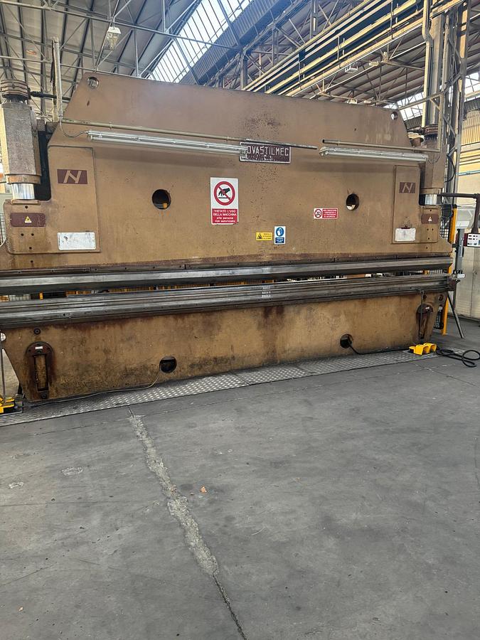 Usato PRESSA PIEGATRICE NOVASTILMEC 6000X240 TON USATA