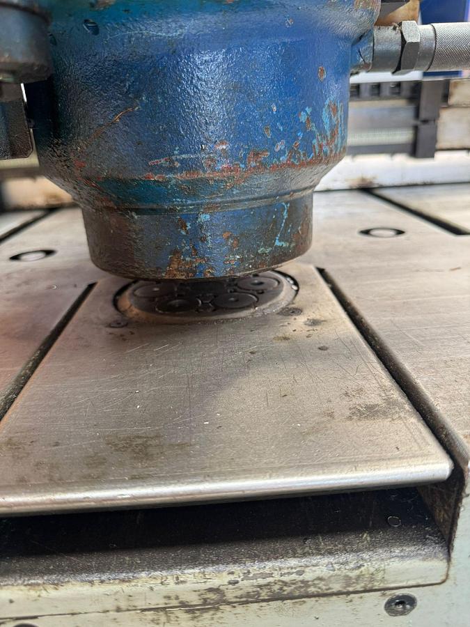 Usato PUNZONATRICE EUROMAC USATA