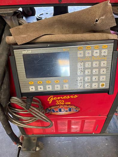 Usato SALDATRICE SELCO GENESIS 352 CON RC 10/14