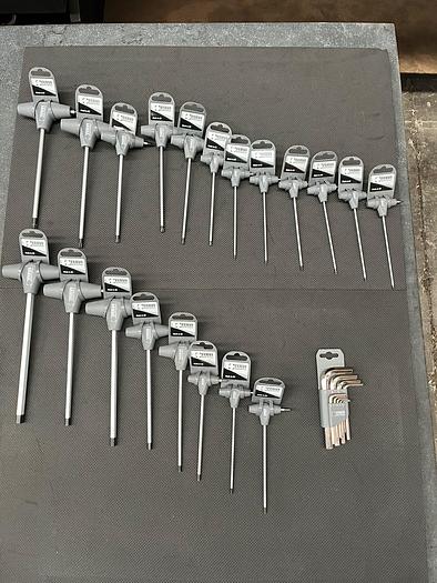 SET GIRAVITI TESTA ESAGONALE, GIRAVITI TORX E CHIAVI ESAGONALI 29 PZ IN STOCK