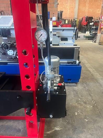 PRESSA IDRAULICA WERTHER 100 TON MOTORIZZATA