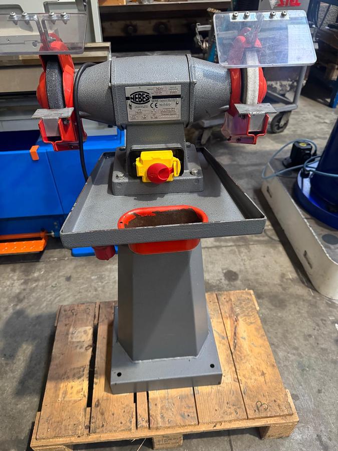 Usato SMERIGLIATRICE NEBES USATA