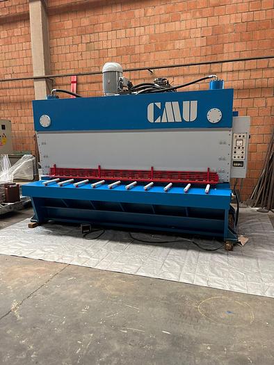 Usato CESOIA A GHIGLIOTTINA IDRAULICA CMU 3000x8mm USATA