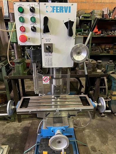 TRAPANO FRESA CON DISCESA AUTOMATICA DA STOCK