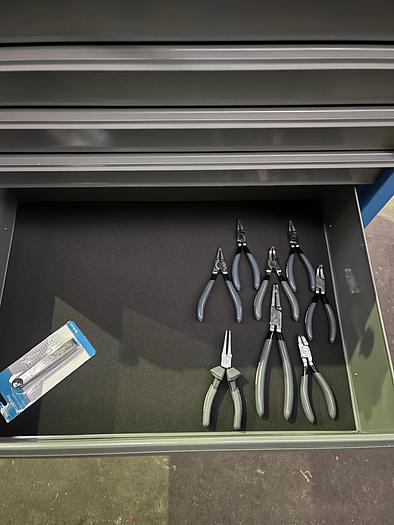 CARRELLO PORTA UTENSILI ATTREZZATO CON 98 UTENSILI