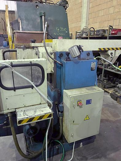 Used FRESATRICE UNIVERSALE ARSENAL FU281 USATA