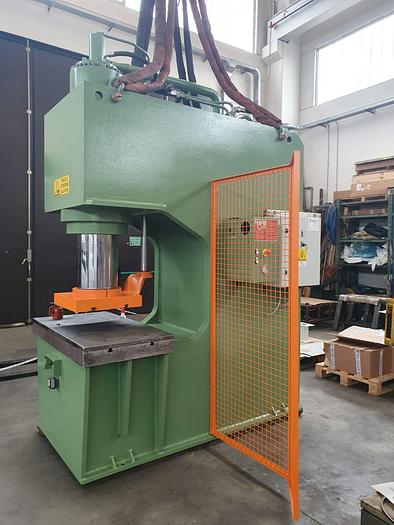 Usato PRESSA GIGANT 200 TON USATA