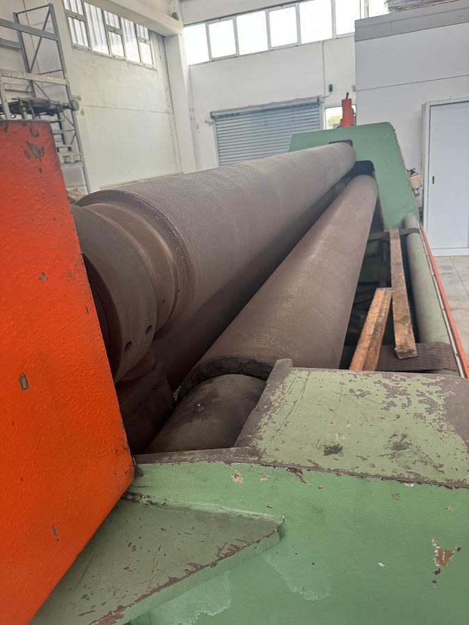 Usato CALANDRA IDRAULICA CMLL USATA