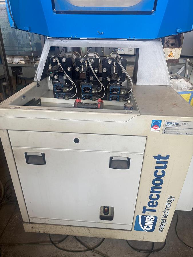 Usato TAGLIO A GETTO D'ACQUA  WATERJET TECNOCUT USATO
