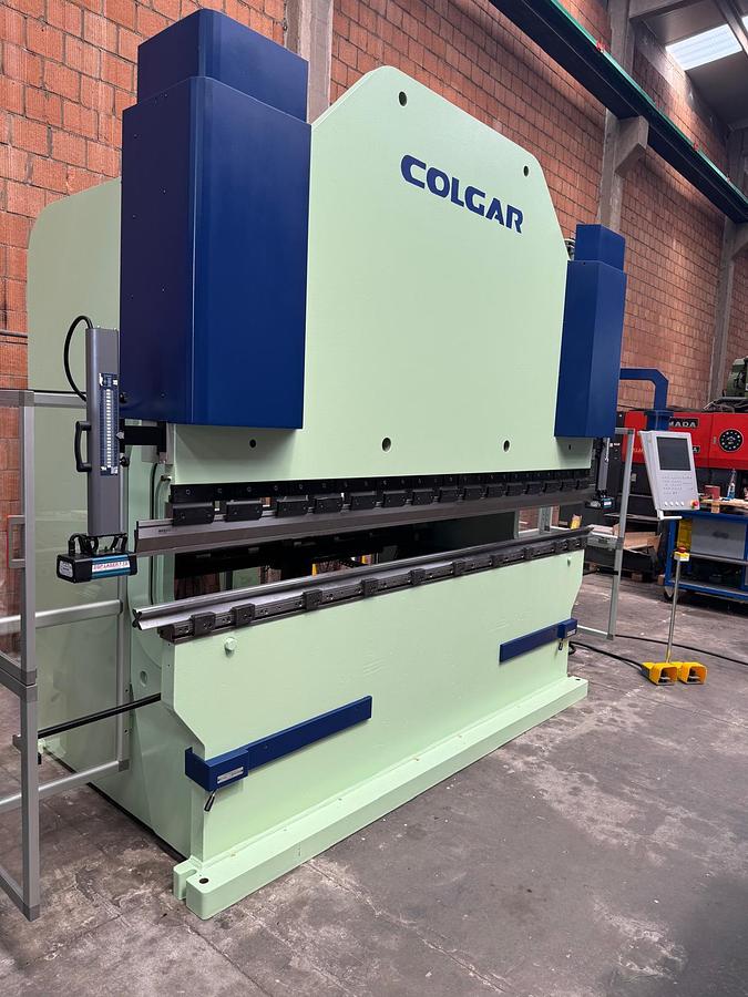 Ricondizionato PRESSA PIEGATRICE COLGAR 3100x180 TON CNC 6 ASSI USATA