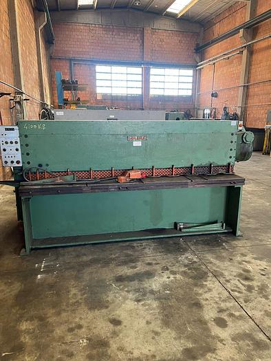 Usato CESOIA IDRAULICA BARIOLA 2500x4 mm USATA