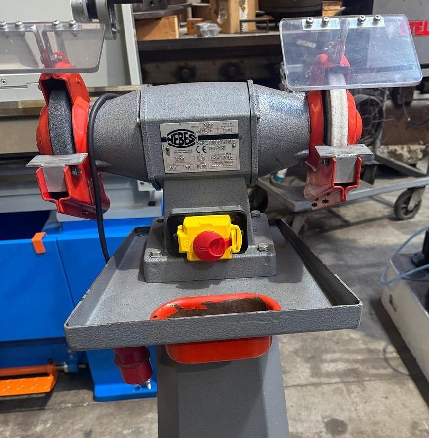 Usato SMERIGLIATRICE NEBES USATA