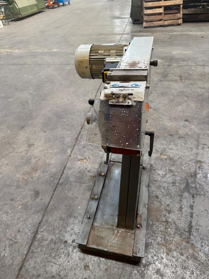 Usato SMERIGLIATRICE A NASTRO PROFESSIONALE OPTIMUM USATA