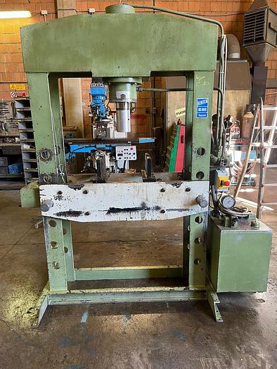 Used PRESSA IDRAULICA OMCN 100 TON USATA