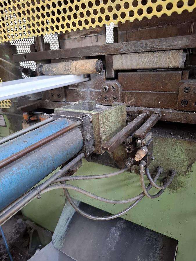 Usato LINEA DI PROFILATURA GASPARINI USATA