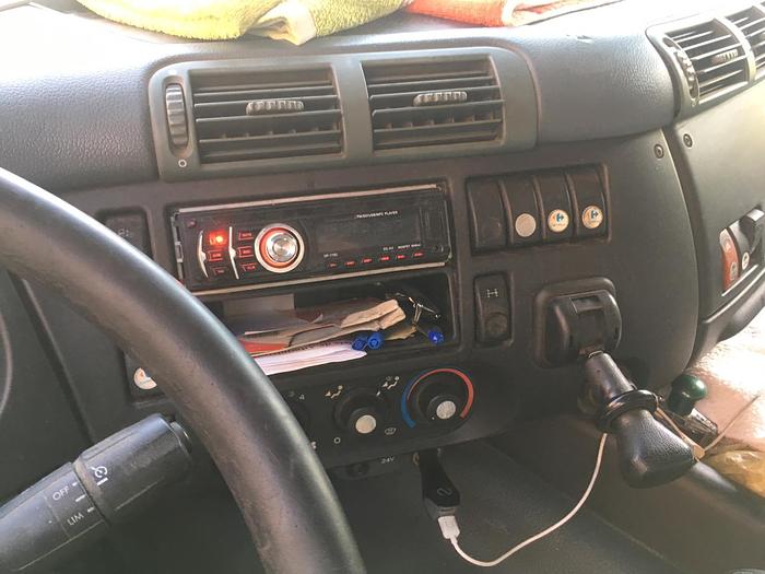 Used 2002 DAF 85 CF 380 MANUAL EURO 3