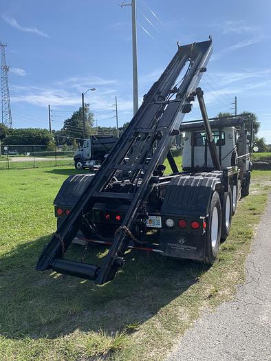 Used 2003 MACK CV 713