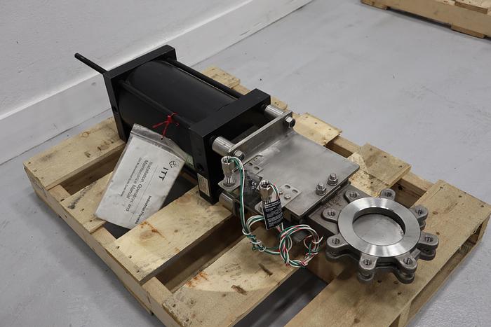 Unused ITT C67 4" Air Operated Knife Gate Valve #44133