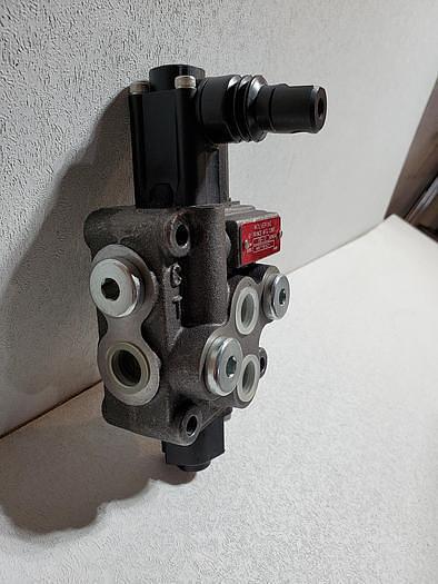 Prince Wolverine MB11B5C1 Directional Valve (B2)