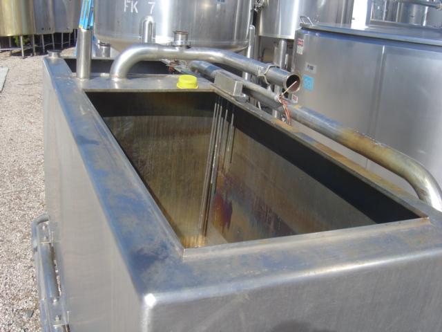 Usado TWO COMPARTMENT CIP TANK-30/60 GALLONS