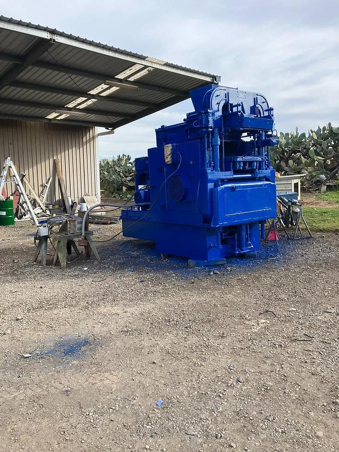 Used 1977 Columbia 16 pit model
