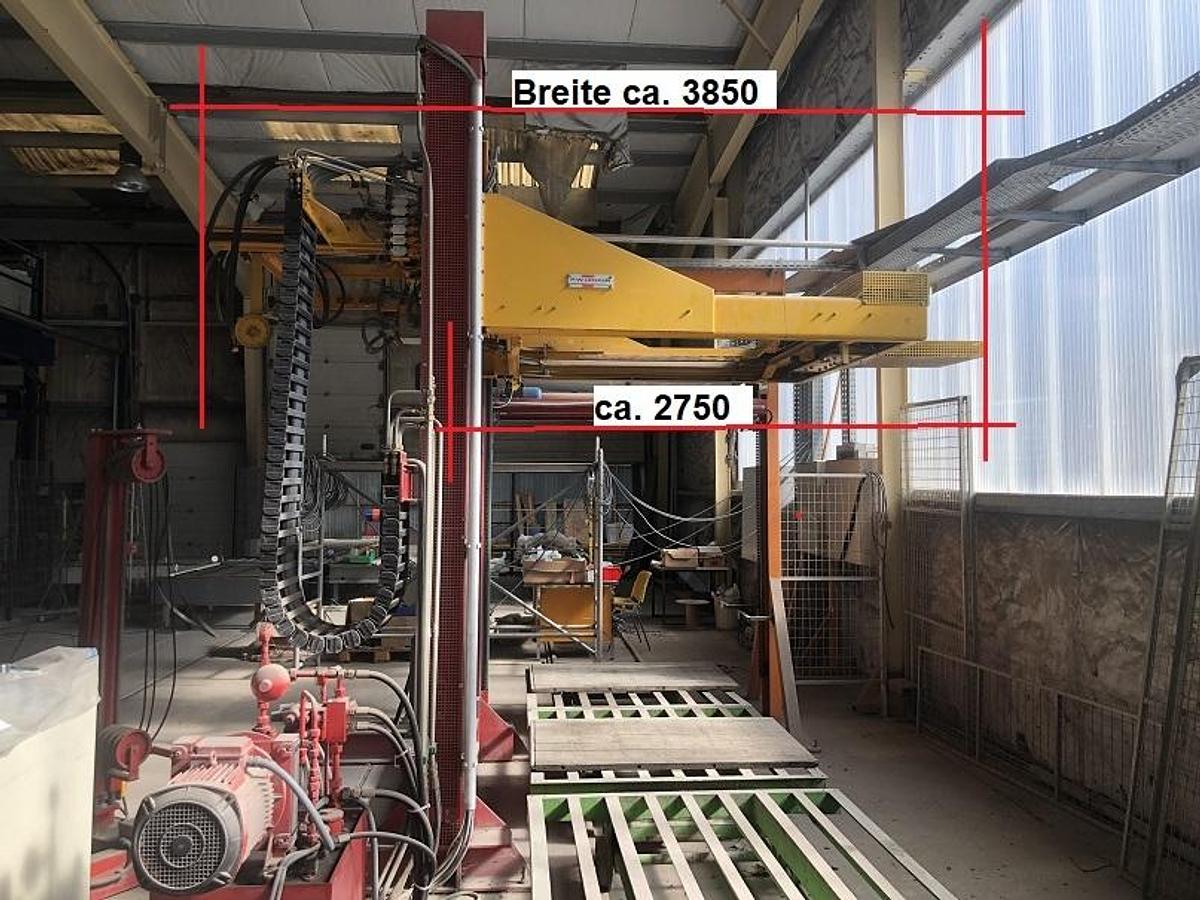Used 1996 Lenzen Vertical Horizontal strapping