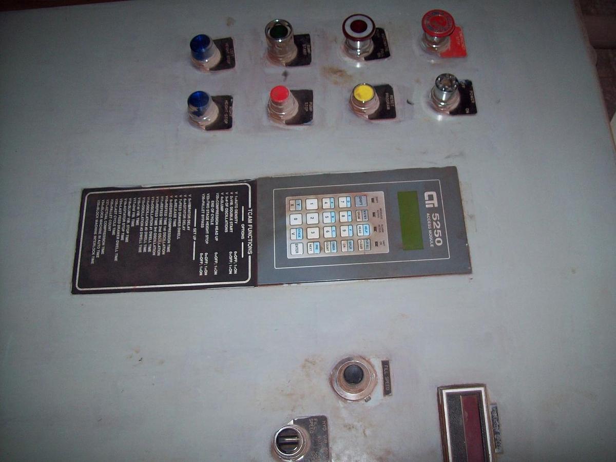 Used 1995 Columbia 22 HF