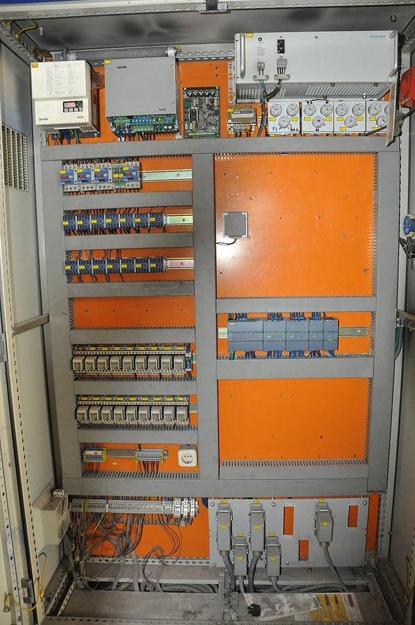 Used 1996 Lenzen Vertical Horizontal strapping