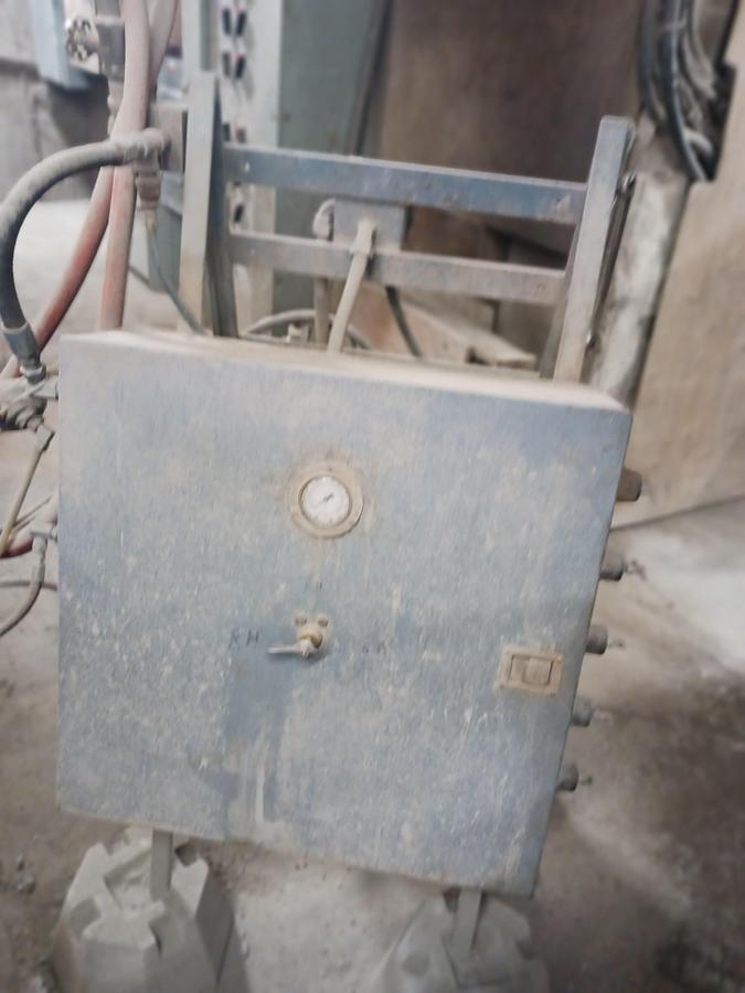 Used 1985 Columbia 22 pit style