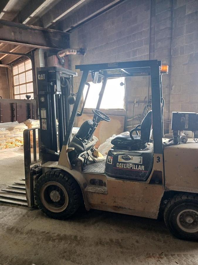 Used 2001 Caterpillar