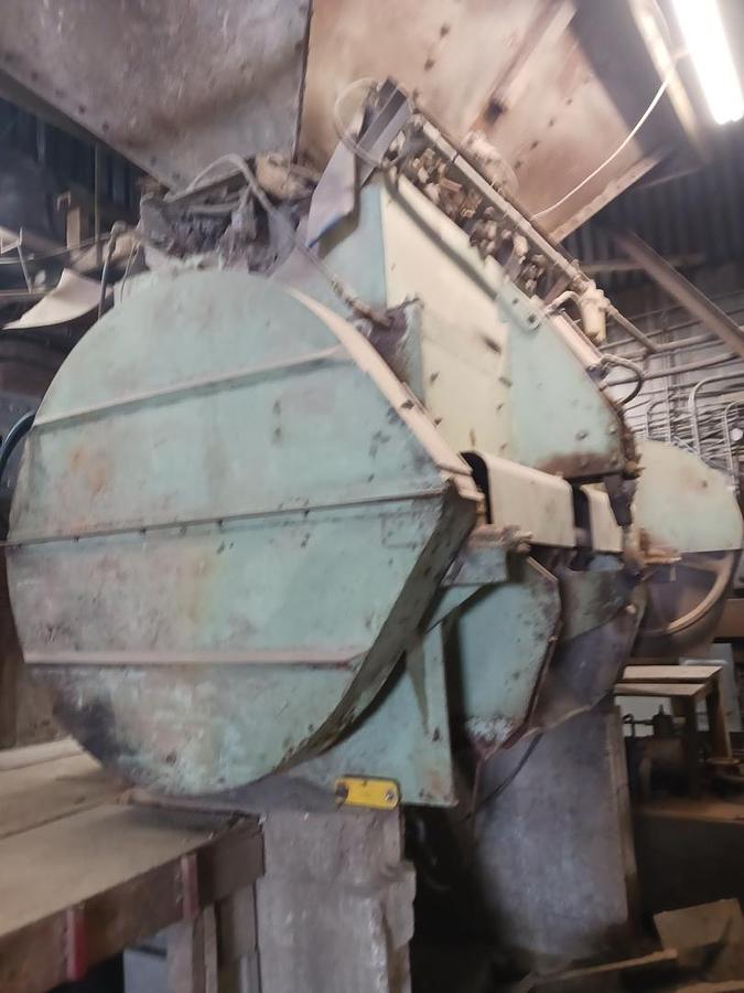 Used 1985 Columbia 22 pit style