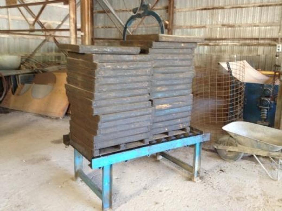 Used 1995 Home made 18x18 and 24x24"