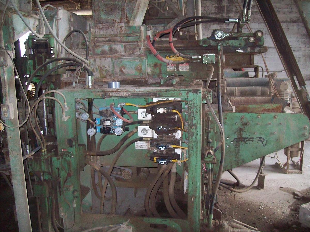 Used 1995 Columbia 22 HF