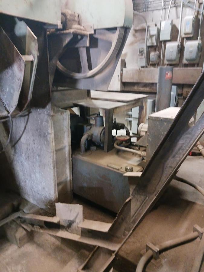 Used 1985 Columbia 22 pit style