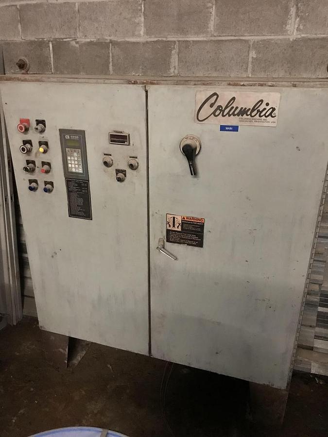 Used 1995 Columbia 22 HF