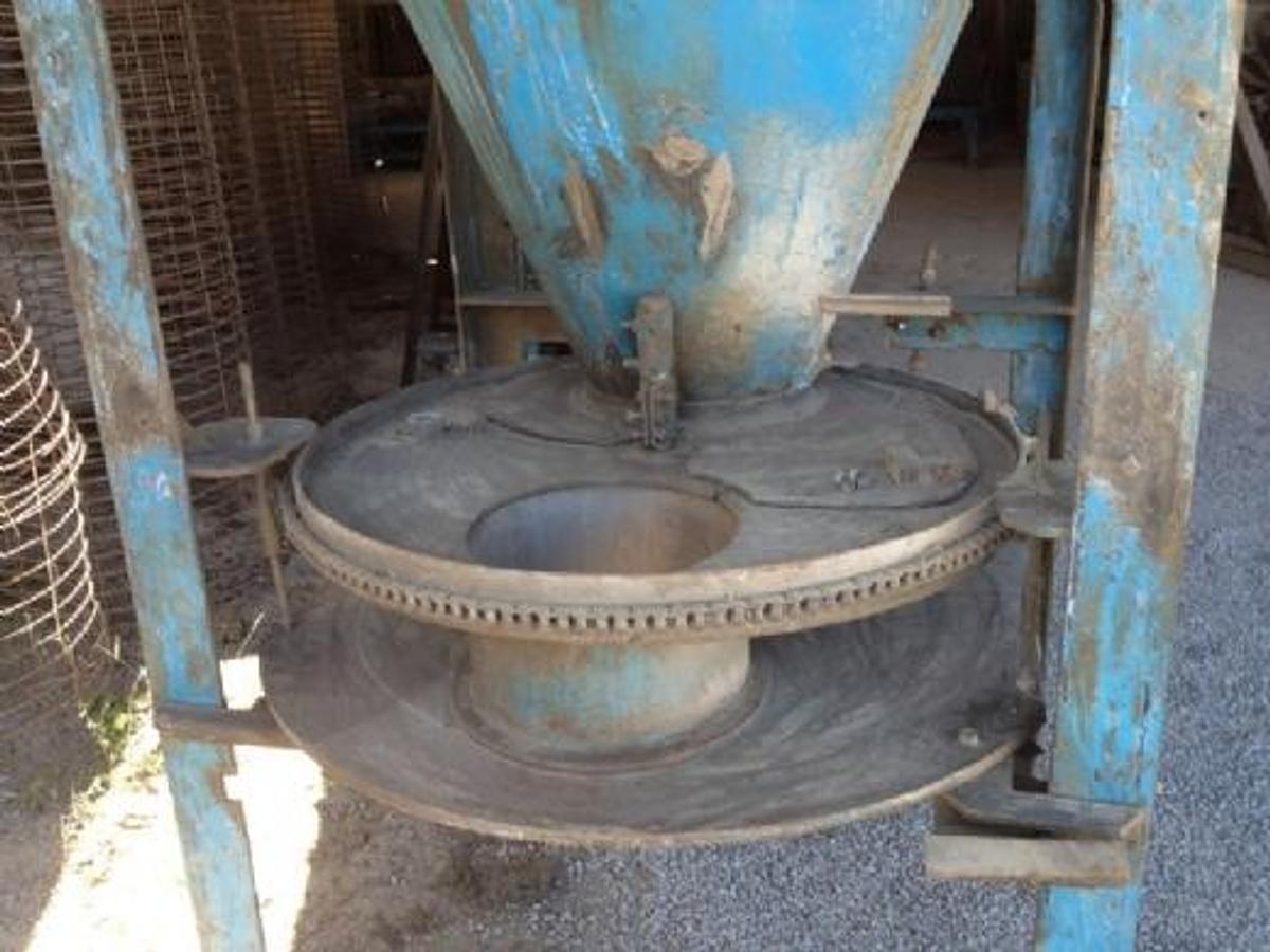 Used 1995 Home made 18x18 and 24x24"
