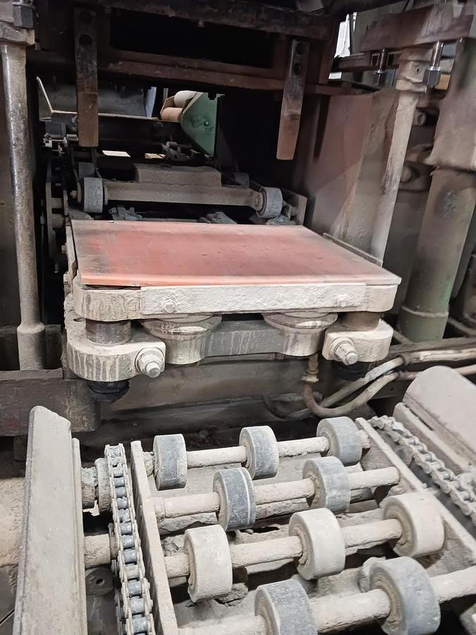 Used 1985 Columbia 22 pit style