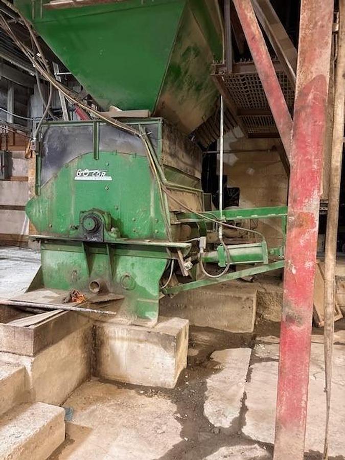Used Go corp 42 cu. ft.